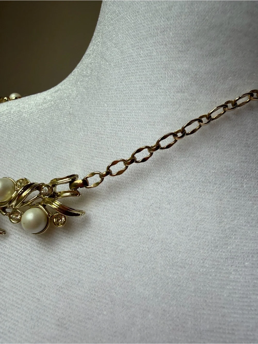 Vintage 60s Saran Coventry “Royal Ballet” Pearl Adjustable Choker - Picture 11 of 15